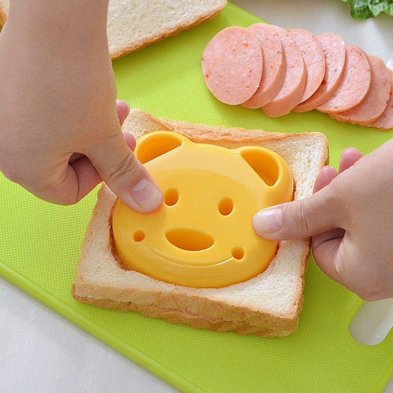 Cute Bear Shape Sandwich Mold Cutter Toast Bread Shaper Maker Kitchen Baking Tool