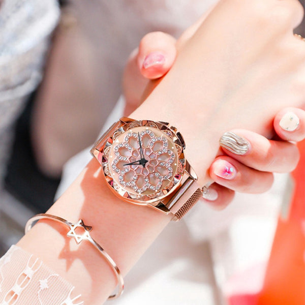 Women Lucky Flower Watch with Magnetic Buckle Watchband 360° Rotating Crystal Bezel